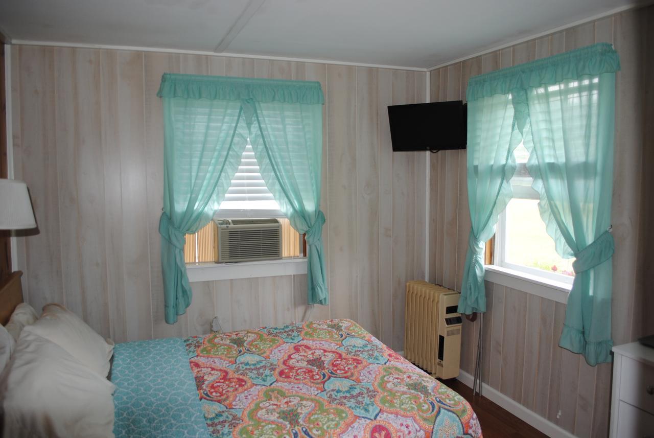 Rock Ledge Motel 2*